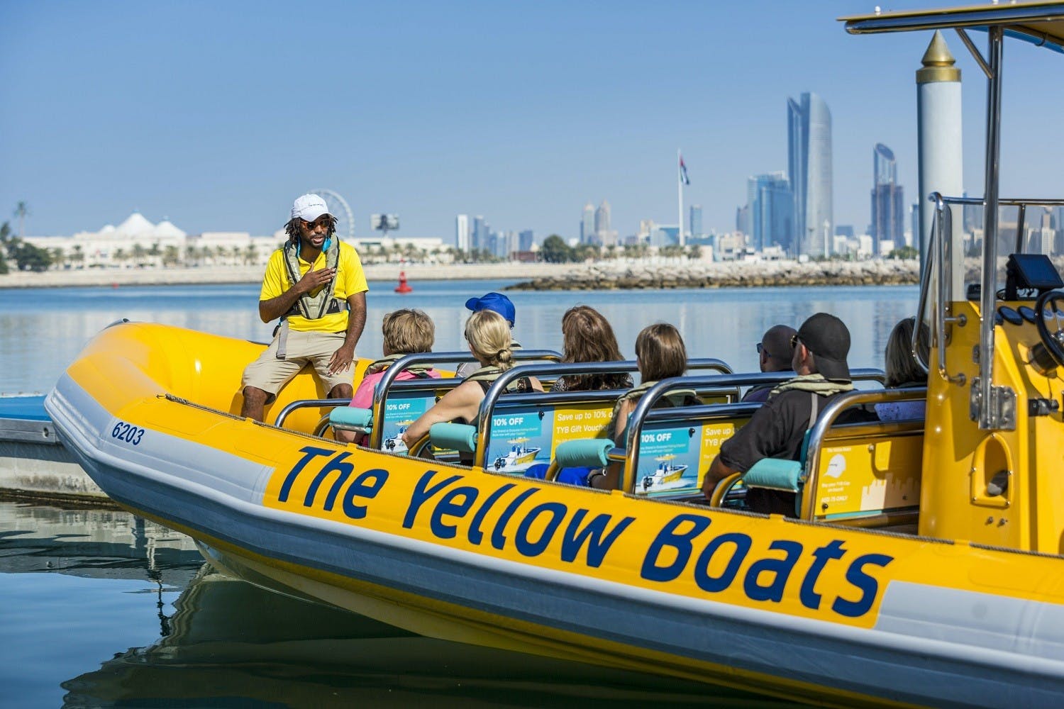 Abu Dhabi premium boat tour with Corniche and Maya Island