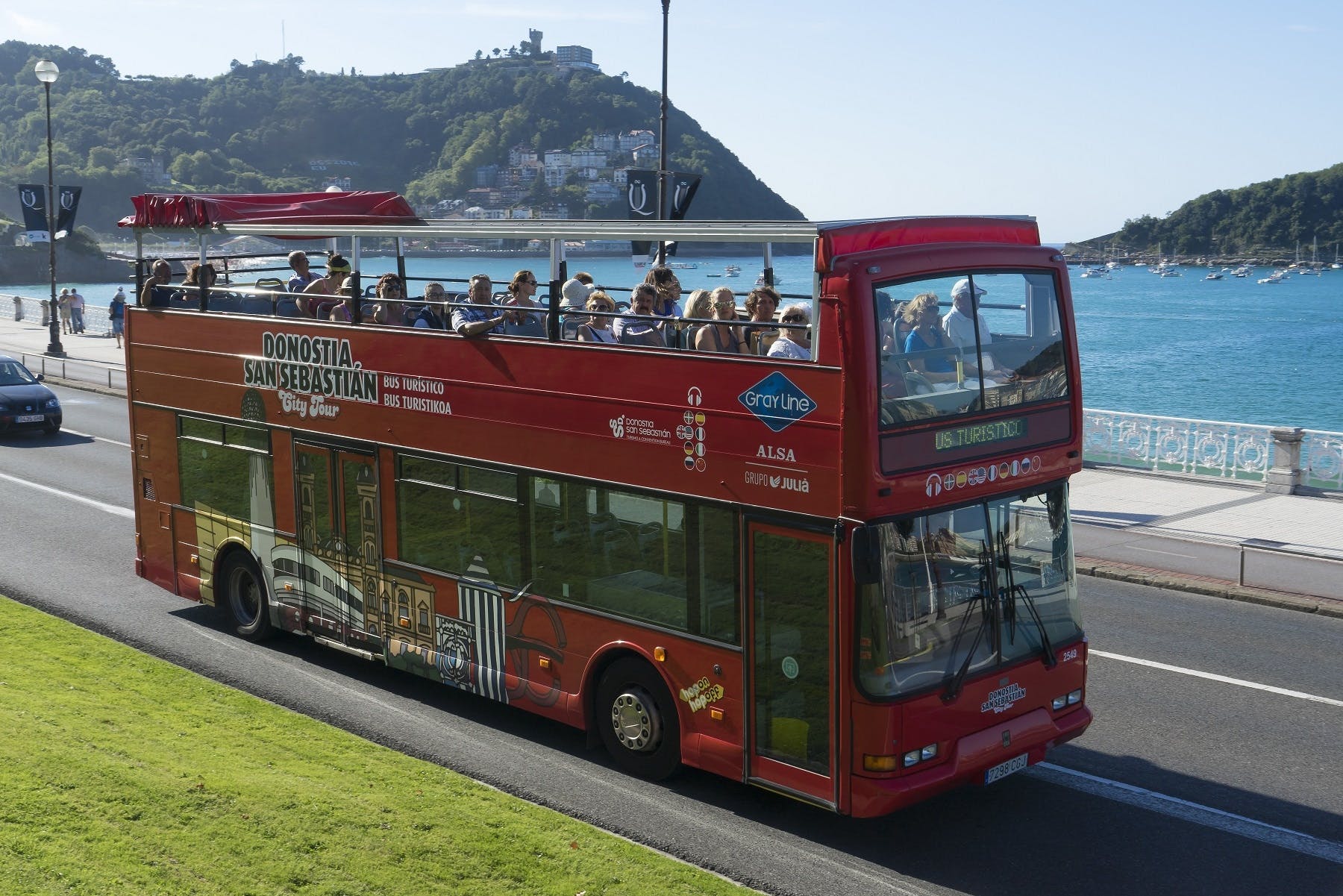 Biglietti dell'autobus hop-on hop-off per il tour della città di San Sebastian