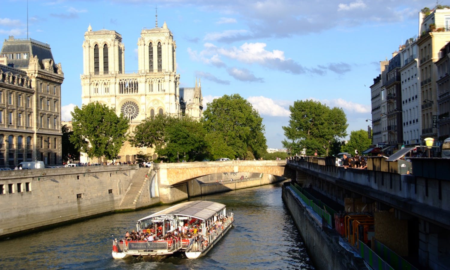 Biglietti salta fila per la Torre Eiffel, tour di Parigi e giro in barca sulla Senna
