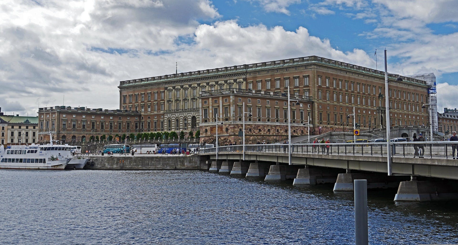 Esperienza autoguidata del mistero dell'omicidio presso il Palazzo Reale di Stoccolma