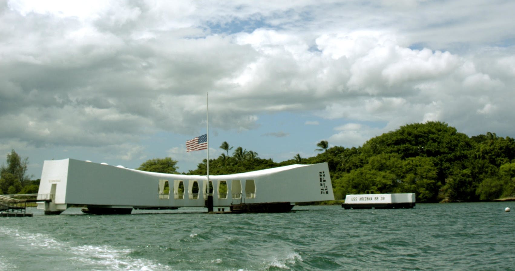 Pearl Harbor city tour from Waikiki